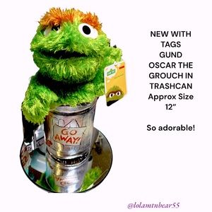 NEW W/TAGS GUND OSCAR THE GROUCH IN TRASHCAN -APROX 12”, SHINY CAN SAYS “GO AWAY